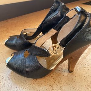 Michael Kors Strappy Black and Gold sandals